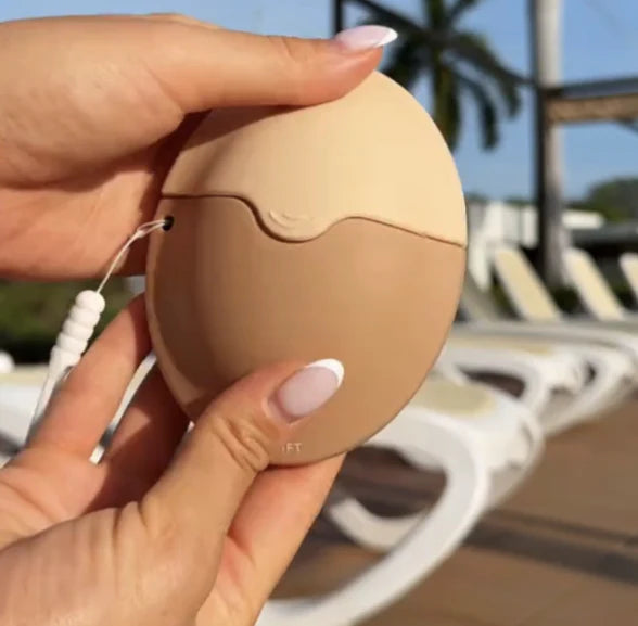 Silicone sunscreen roller applicator